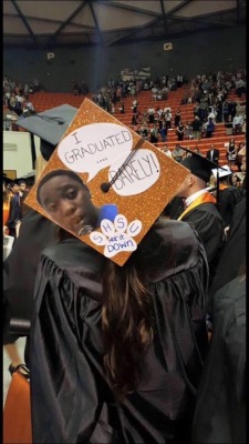 trebled-negrita-princess:  itsexclusive:  lonniiii:Bruhhhh 😂😂😂😂 This is gone be me when I graduate college … This shit stressin a nigga out . Same.  WHERE IS THE LIE THO  Me