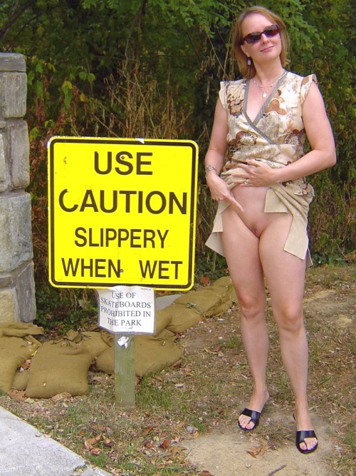 commando-gals:  Slippery when wet - upskirt pussy