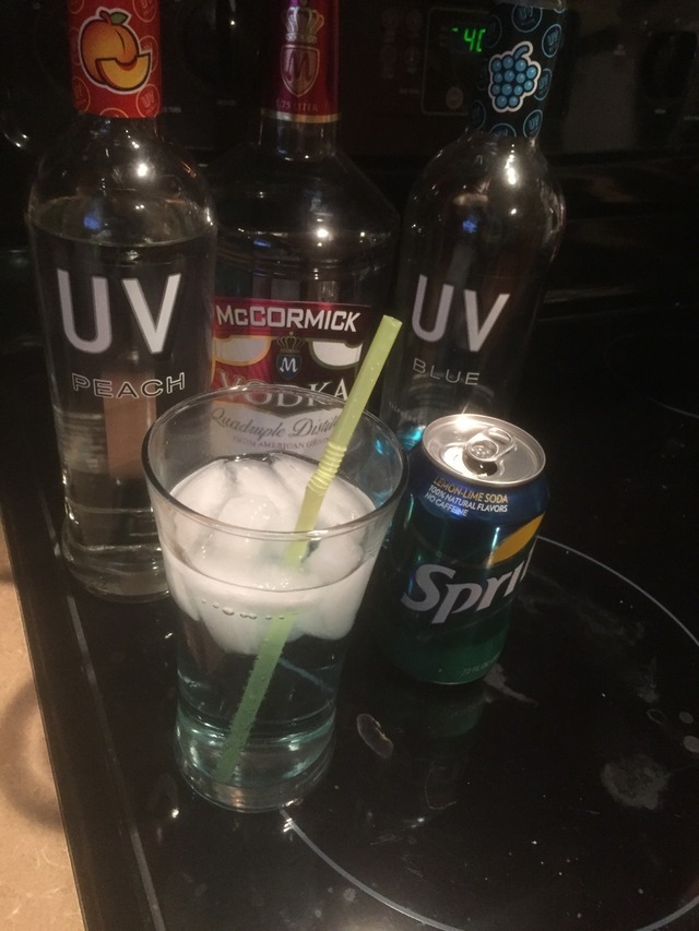 fruity-blue-oz-uv-raspberry-vodka-1-oz-vodka-1-oz-uv-peach-vodka-1