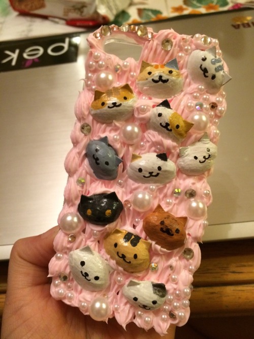 ifiatesouls:  If I made these, would anyone be willing to buy these? If so, which kind of phone case