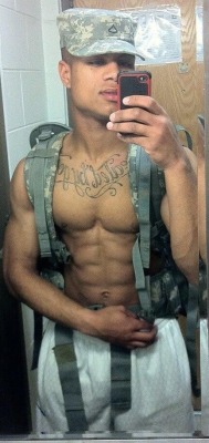 lightskinnedboys:  Army