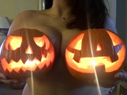 littlewolf-x:  Obligatory pumpkin tiddies