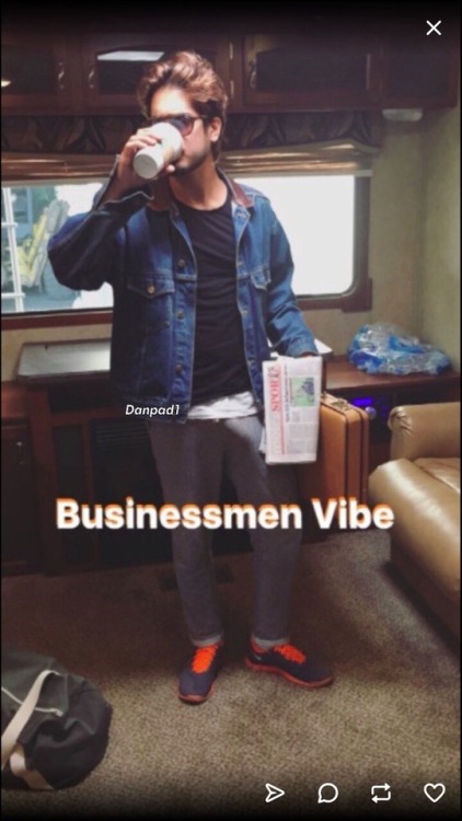 erection-scenes: danpad1: Avan got a little excited about his new role Avan Jogia