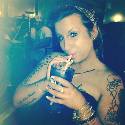 #drinks #fridaynights #vacation #Pinupgirls #tattoos #tattooedgirls #tattooedchicks #babeswithtattoo