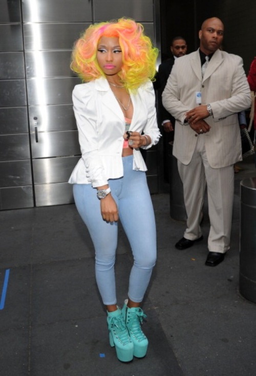 andrewskis:  I miss Nicki’s  colorful craziness sometimes..