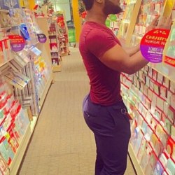 mrprettythugrock:  #MCM 🍑 #BubbleButt