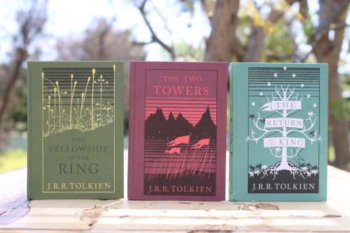 tilly-and-her-books: my clothbound editions of lotr and the hobbit are life
