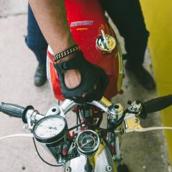 caferacerpasion:  The Suited Racer   | www.caferacerpasion.com