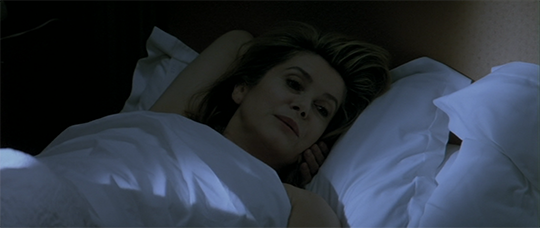 deneuvesource:  Catherine Deneuve in Le vent de la nuit, 1999. 