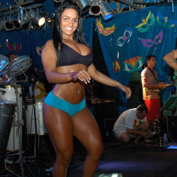 Allthickwomen:  Andressa Soares 