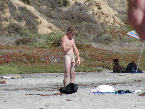 spankysd:  I shot these years ago. Cropped and modified versions appear occasionally on various sites. I figured I’d upload the original images from the camera.