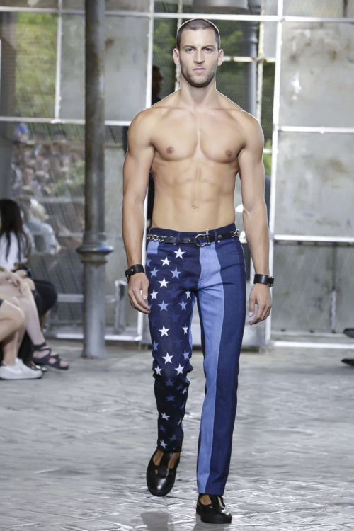 godblessmalemodels:  Jonathan & Kevin Ferreira de Sampaio @ Givenchy S/S 2016 Paris.