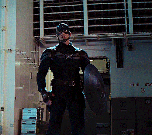 thescarlets: I thought you were more than just a shield. CAPTAIN AMERICA: THE WINTER SOLDIER (2014)
