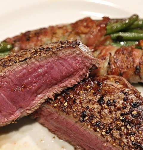 Beef Filet With Bacon Wrapped Asparagus Recipe