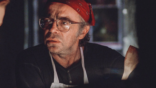 The Lone Gunmen’s office“Dreamland II”