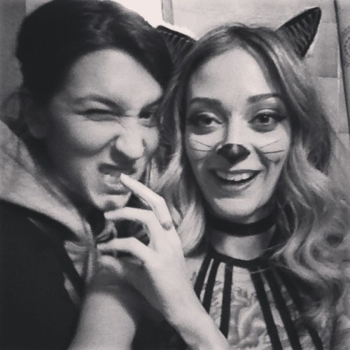 Happy Tuesday from me and @lizleggettphoto !!! Pssst stay tuned @zivity fans ..