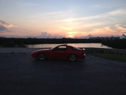 bearcatttttt:  cemeterylegend:  jake’s rx-7 is a beauty.  My boy took sweet pics to 