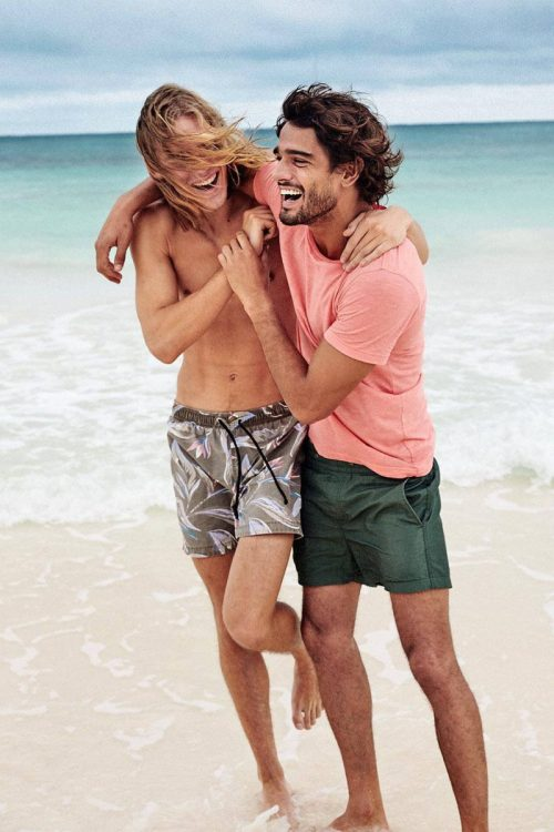 its-compligayted:  GUYS.Don’t tell me this isn’t Laurent and Damen. I know it’s them. They’re real
