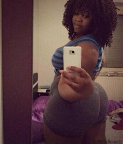 iluvbbwass:  So much thickness  #iluvbbwass