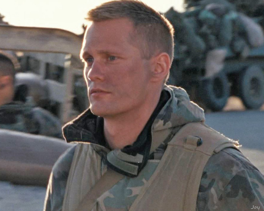 forberede Person med ansvar for sportsspil tonehøjde SkarsJoy — Alexander Skarsgård as Sgt. Brad Colbert in...