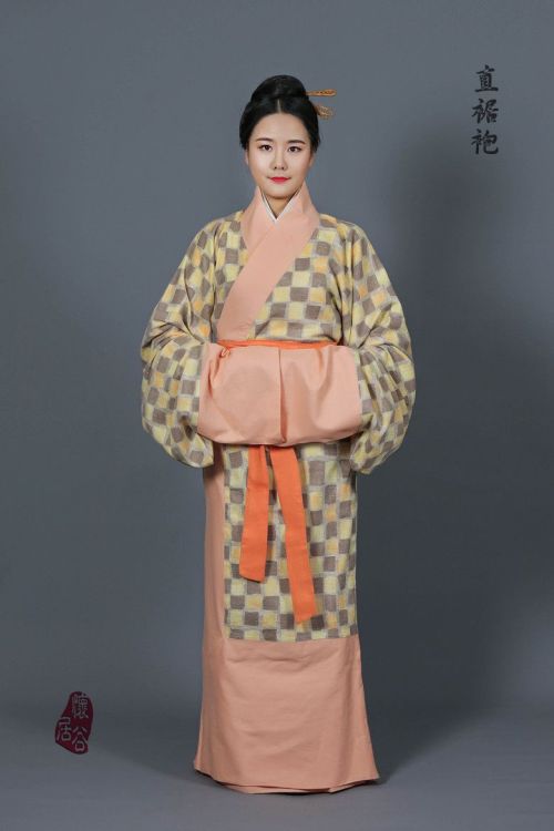 ziseviolet:fouryearsofshades:2016 January 直裾袍 from怀谷居.Traditional Chinese Hanfu - Type: Zhiju/直裾 (st