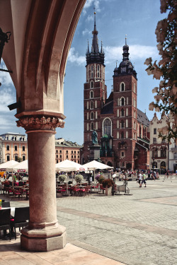 allthingseurope:  Krakow, Poland (by SW arts)