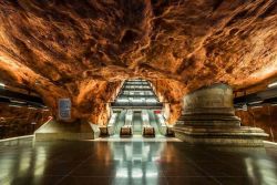 remarkable-duivelsei:  Stockholm Metro  Largest Art Gallery in the World 