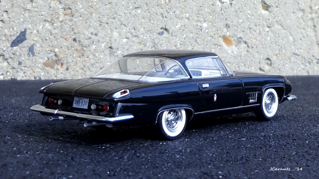 DIECAST MANIA • 1961 Chrysler Dual Ghia L6.4 Coupe Issued