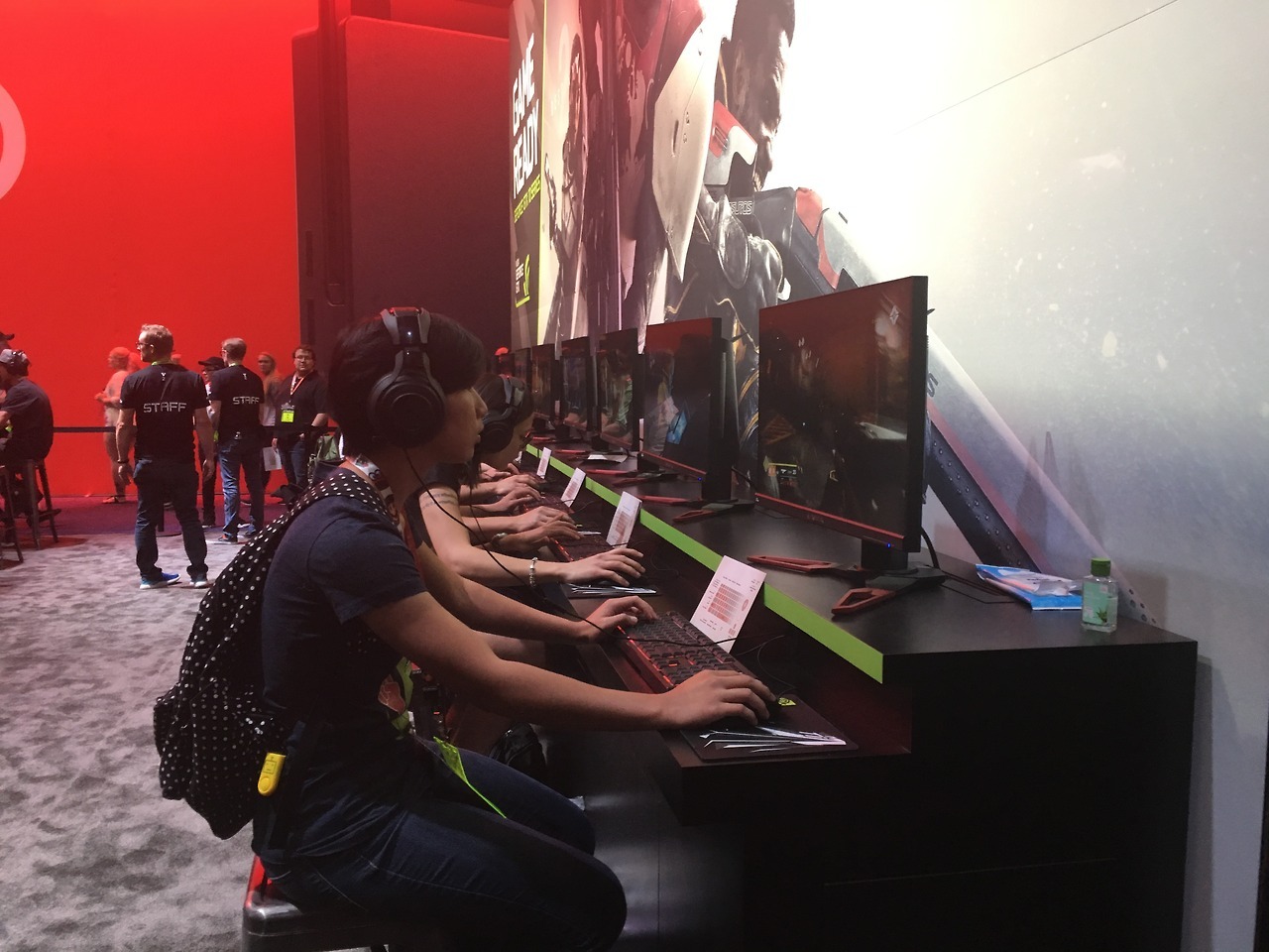 Hands on with Destiny 2 on PC @ E3 2017—————————————
Spolier alert - If you don’t want to know anything about the Destiny 2 campaign, you should probably stop reading now.
…
…
After a 3 hour wait, I was finally able to get my hands on the PC version...