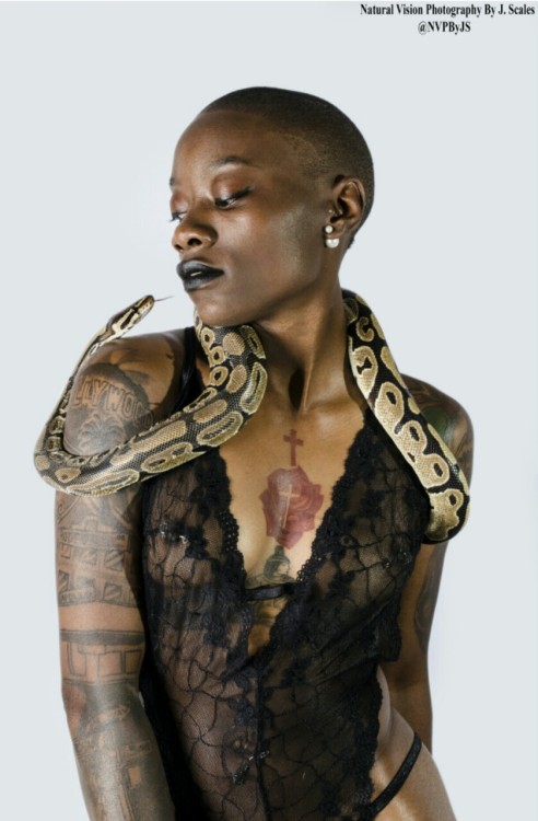 kenyetta-j-samuel:  Meeting “Medusa In The Flesh”.   Photographer James Scales. 