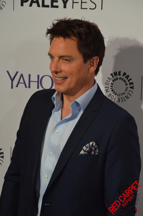 bloggingbarrowman:John Barrowman at PaleyFest 2015 for Arrow and The Flash Event