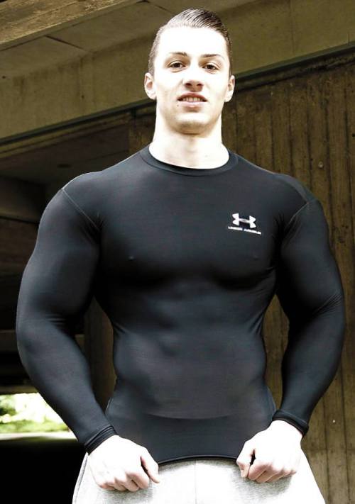 allofthelycra:  vsmx:  MuscleVision Archive: http://vsmx.tumblr.com/archive     Hot guys in lycra, spandex, and other sports gear » http://allofthelycra.tumblr.com