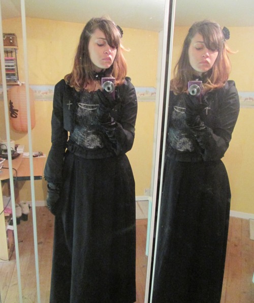 lolitamoitie:outfits ega mancorset rare grey bolero cross in black moi meme moitieskirt ega moi meme