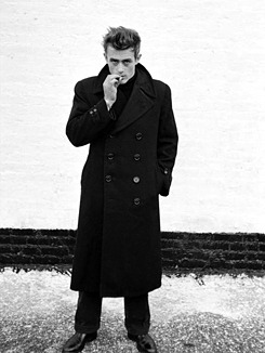 jamesdeandaily:  James Dean photographed by Dennis Stock, 1955. 