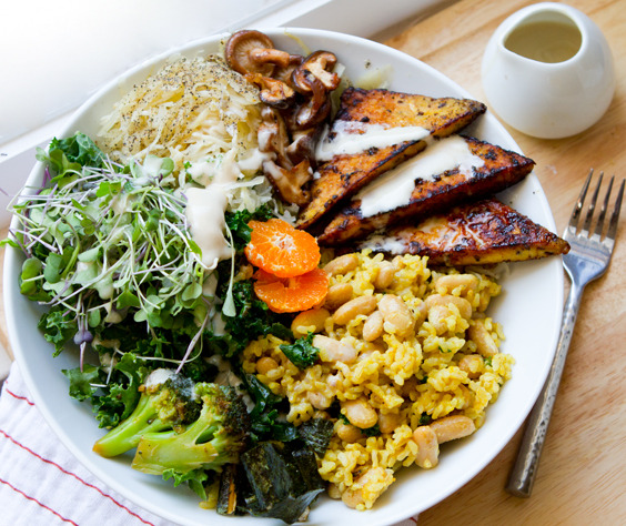 alloftheveganfood:  Vegan White Bean Round Up Potato, White Bean and Kale Soup with