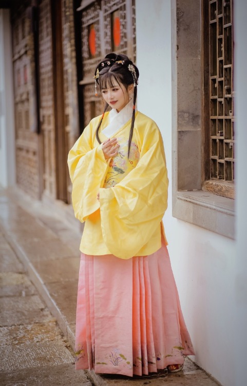 chinese hanfu for spring by 逍遥人啊