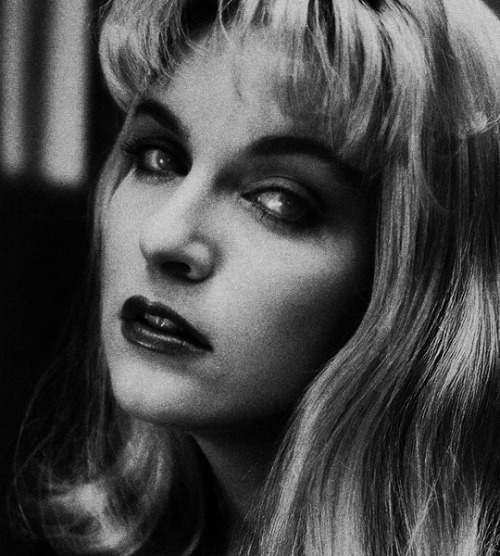 Sheryl Lee Ph. By Richard Beymer Behind The Scenes Of Twin Peaks, Beyond Life And Death (1991)
