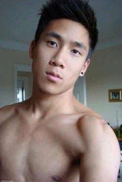 asdiasdjof234:  asianmalemuscle:  kenzwong: