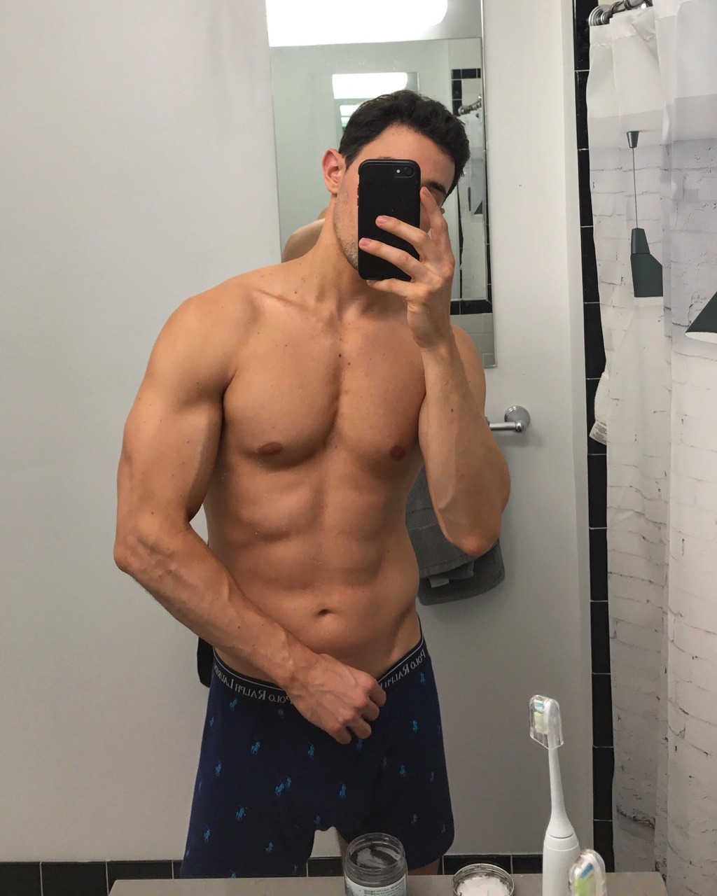 jussfitness:  ⒿⒻ  Been a minute since the latest progress IG: Stinyc | SC: JussKenas00