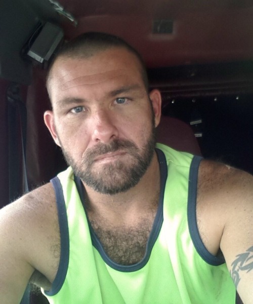 knobjockey68: Sweet Jesus just rape  Yeah he’s fkn hot!