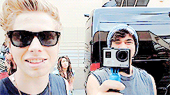 ridicalum-deactivated20150630:  make me choose → stfucal asked: cake or malum? 