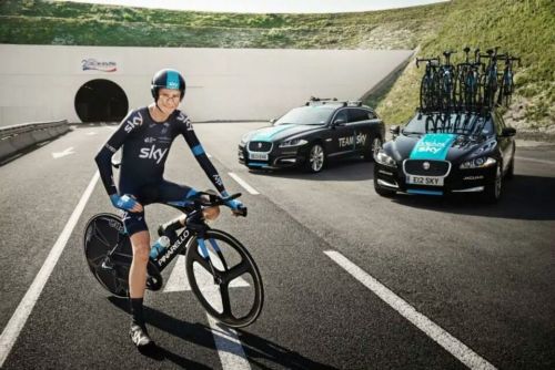 mooiefietsennicebikes:  Froom in the channeltunnel