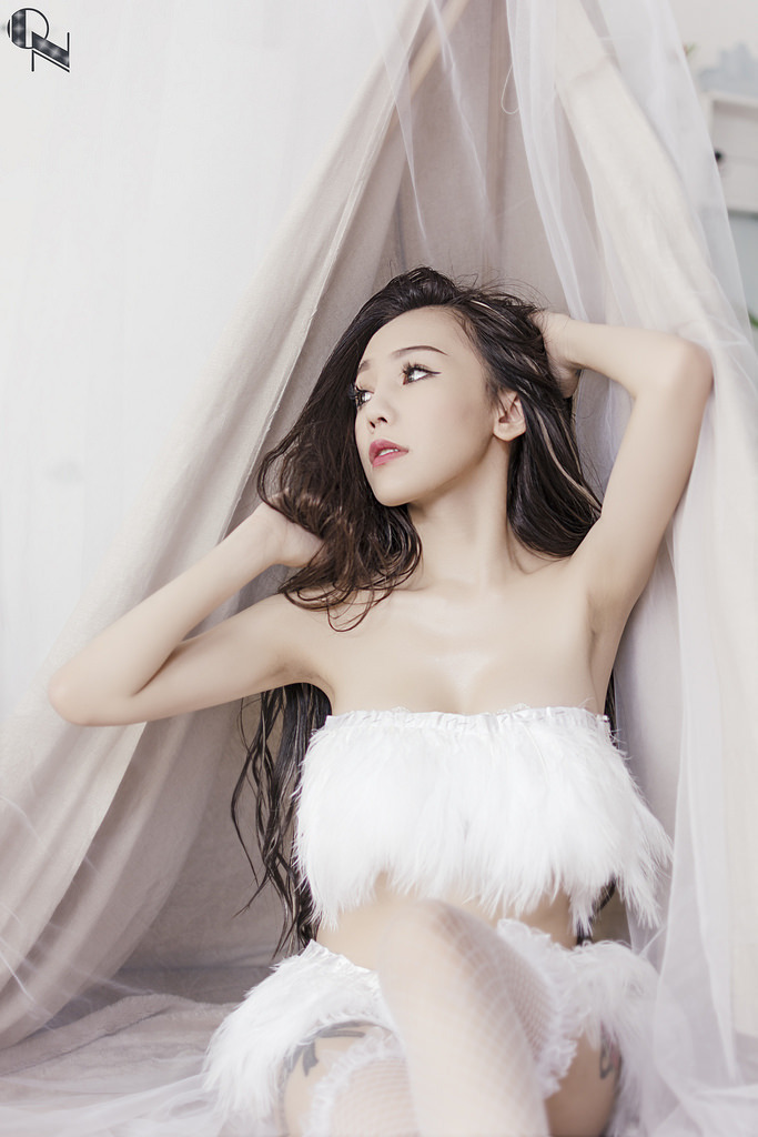 agirlmagazine:  QTN_5276 http://flic.kr/p/MxgH3N