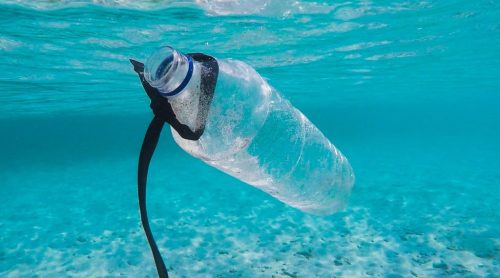 Queensland passes laws banning &lsquo;killer&rsquo; single-use plastics Queensland has becom