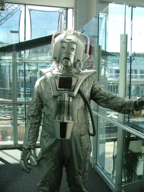 gurumog: Cosplaying as a 1980s Cyberman back in 2005 at Techniquest, Cardiff, UK. Also with me that 