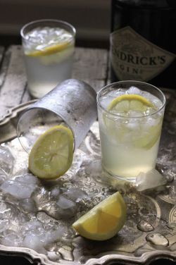 thomasswift85:    Gin and tonic  