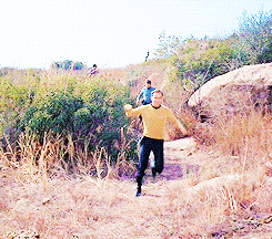 spockstiel-deactivated20190310:what were you saying about aos!spock running like a dork?