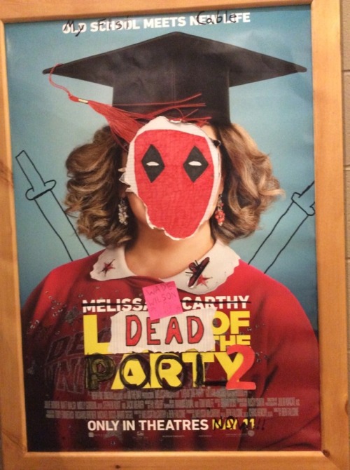 fancynewaddress: tiny-septic-box-sam: impossiblerebelblaze: SO THIS WAS THE MOVIE POSTER FOR DEADPOO