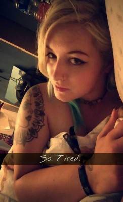 lzzyfoxx:  I’m tired and cute as fuck.