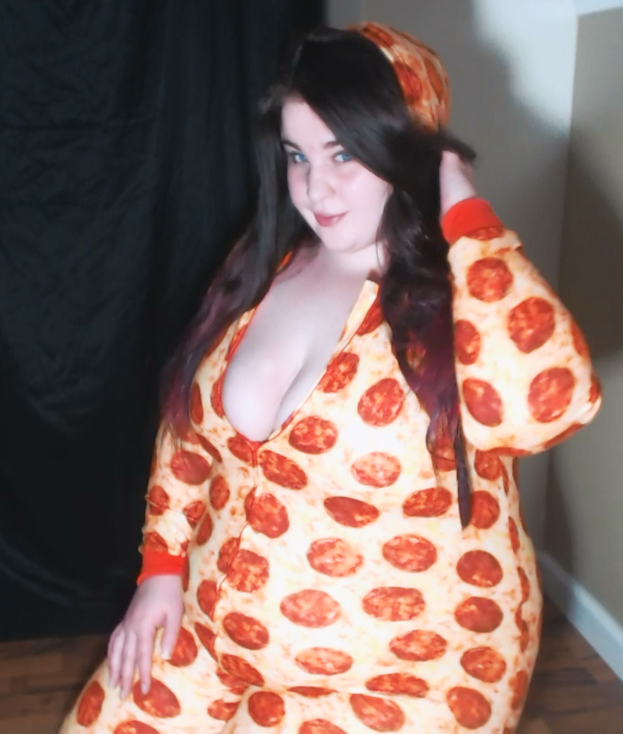 thebellygoddess:  Want a Pizza Me?  Aren’t I cute in my pizza onesie? I show off
